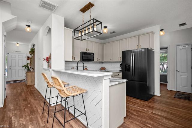 6075 Mainsail LN, Suffolk, VA 23435