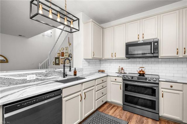 6075 Mainsail LN, Suffolk, VA 23435