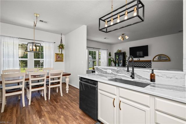 6075 Mainsail LN, Suffolk, VA 23435