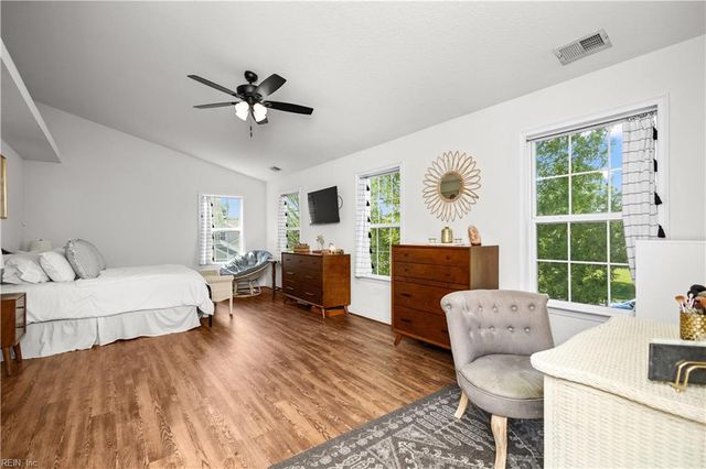 6075 Mainsail LN, Suffolk, VA 23435