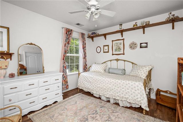 6075 Mainsail LN, Suffolk, VA 23435