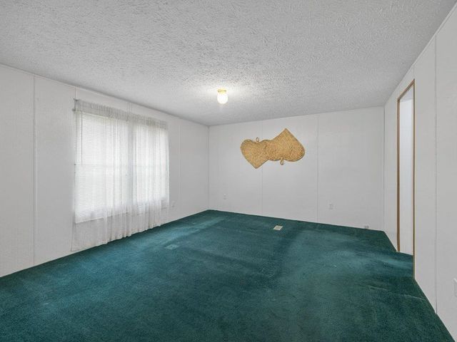 227 Red Oak Drive, Wellford, SC 29385