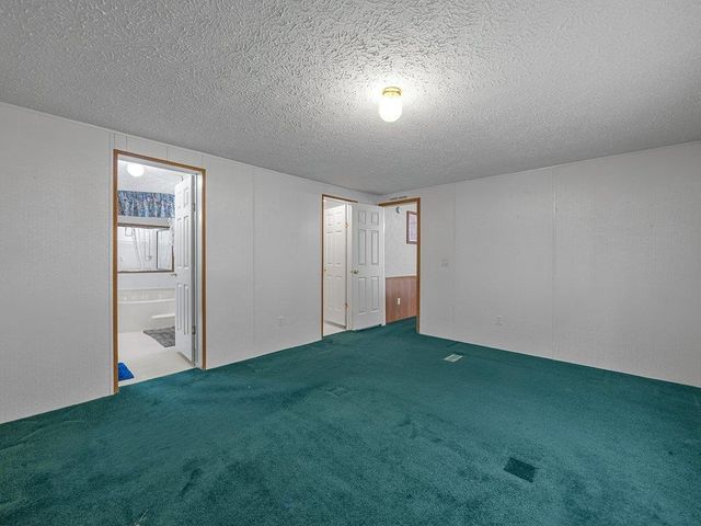 227 Red Oak Drive, Wellford, SC 29385