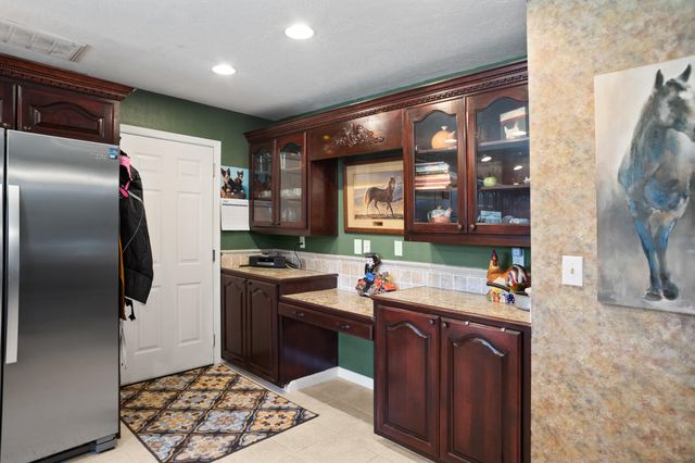 255 Queens Branch Road, Rogue River, OR 97537