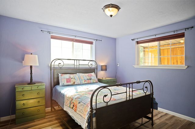 255 Queens Branch Road, Rogue River, OR 97537