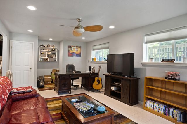 255 Queens Branch Road, Rogue River, OR 97537