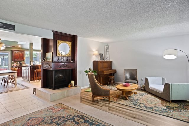 255 Queens Branch Road, Rogue River, OR 97537