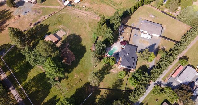 255 Queens Branch Road, Rogue River, OR 97537