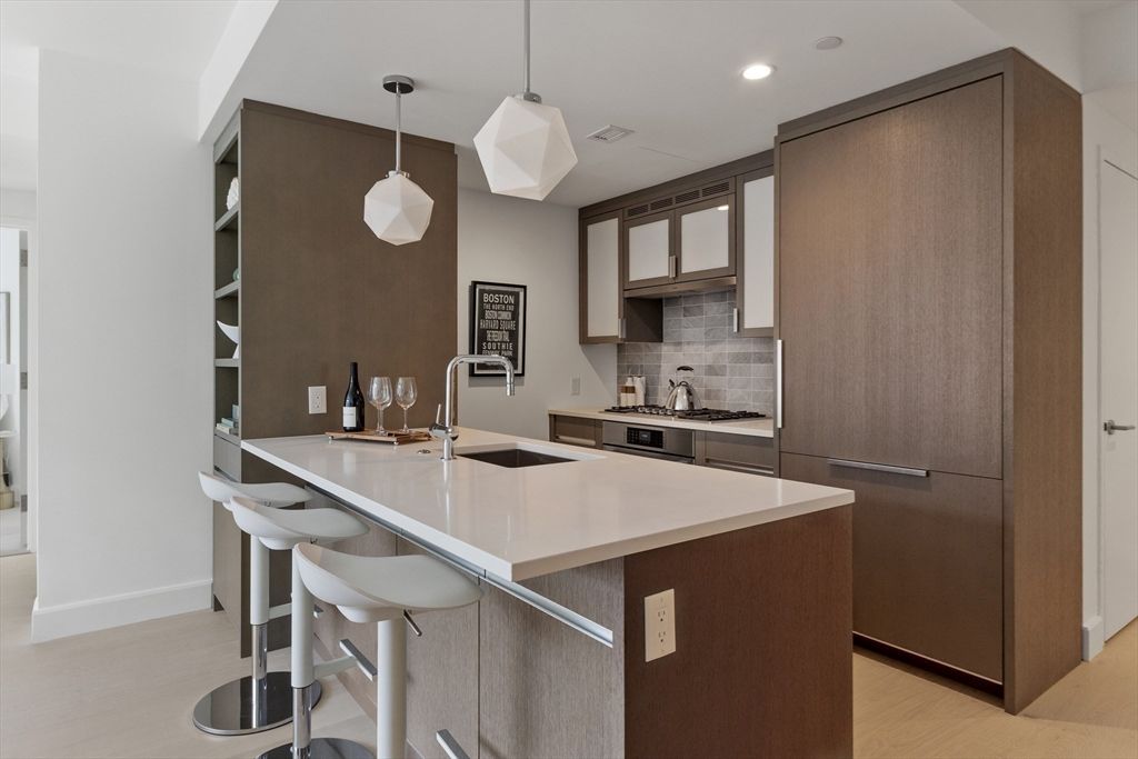 100 Lovejoy Wharf 3P, Boston, MA 02114