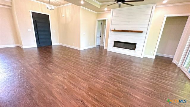 1725 Cottonwood Mesa Drive, Kempner, TX 76539