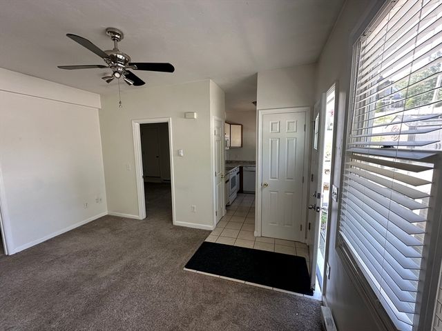 17A Peacedale Ave 17A, Worcester, MA 01607