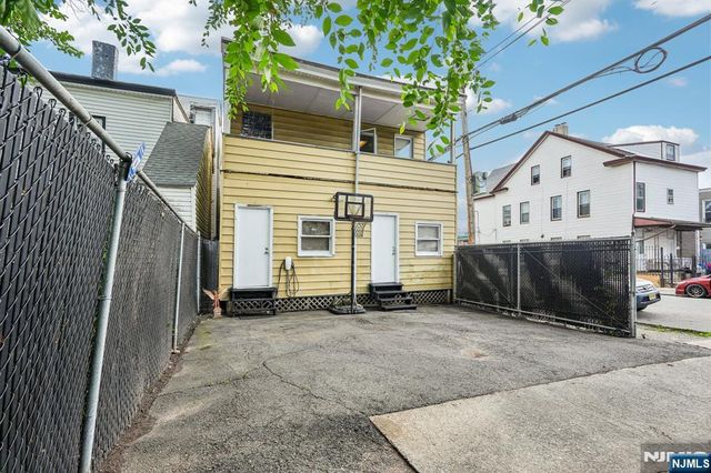 174 Jasper Street, Paterson, NJ 07522