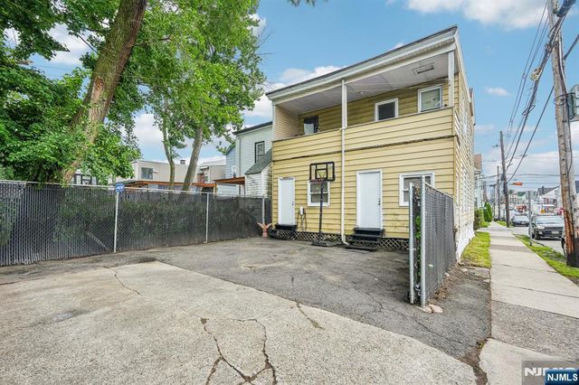 174 Jasper Street, Paterson, NJ 07522