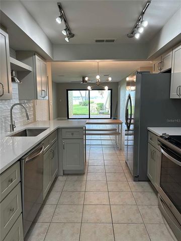 7310 SUNSHINE SKYWAY LANE S 116, St Petersburg, FL 33711