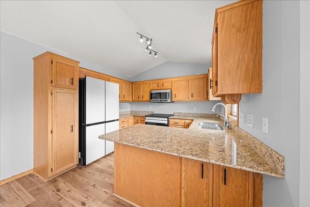 5553 Crossandra Street SE, Prior Lake, MN 55372