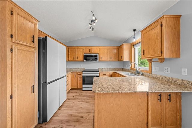 5553 Crossandra Street SE, Prior Lake, MN 55372