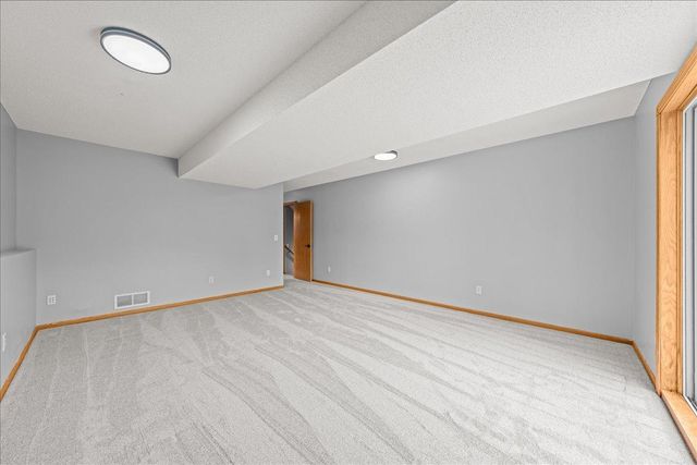 5553 Crossandra Street SE, Prior Lake, MN 55372