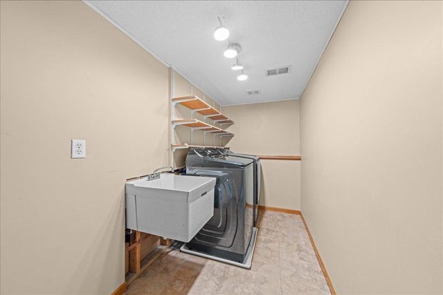 5553 Crossandra Street SE, Prior Lake, MN 55372