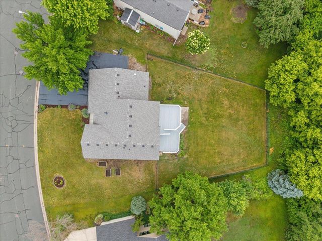 5553 Crossandra Street SE, Prior Lake, MN 55372