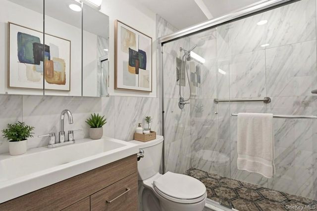 24 Palmetto Street, Brooklyn, NY 11221