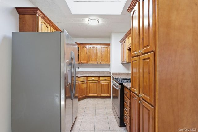 24 Palmetto Street, Brooklyn, NY 11221