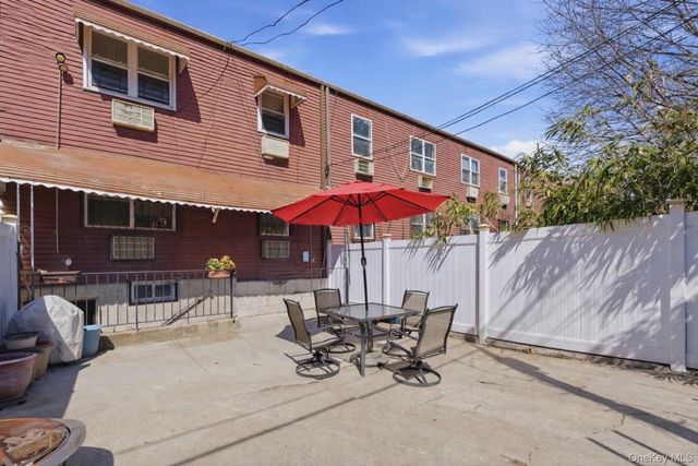 24 Palmetto Street, Brooklyn, NY 11221