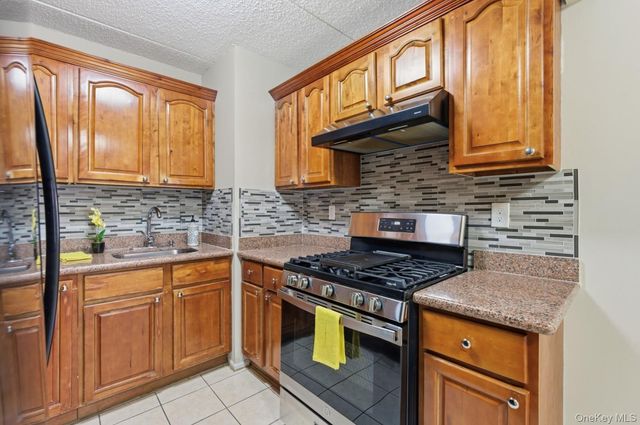 24 Palmetto Street, Brooklyn, NY 11221