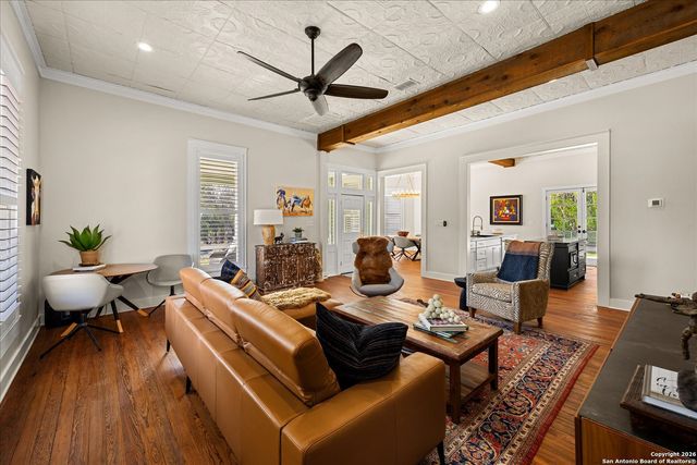 1006 High, Comfort, TX 78013