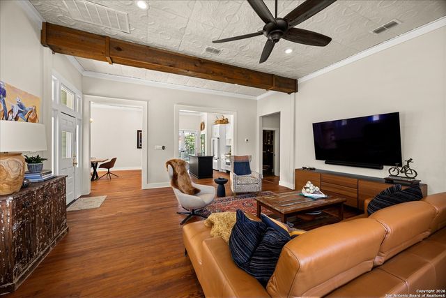 1006 High, Comfort, TX 78013