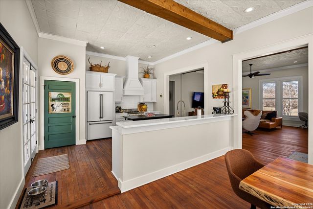 1006 High, Comfort, TX 78013