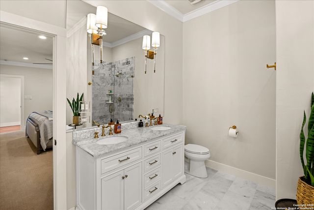 1006 High, Comfort, TX 78013