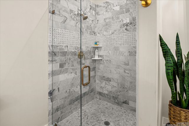 1006 High, Comfort, TX 78013