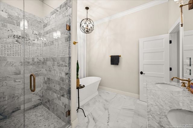 1006 High, Comfort, TX 78013