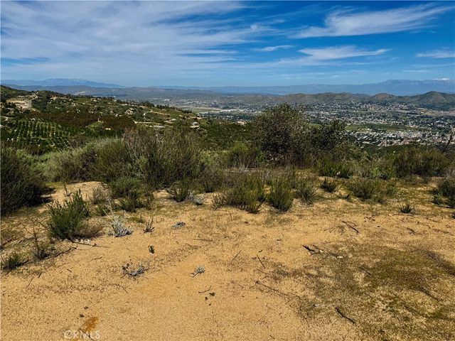 37685 El Tigre, Murrieta, CA 92562