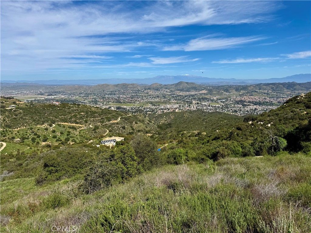 Image 9 of property listing at 37685 El Tigre, Murrieta, CA 92562