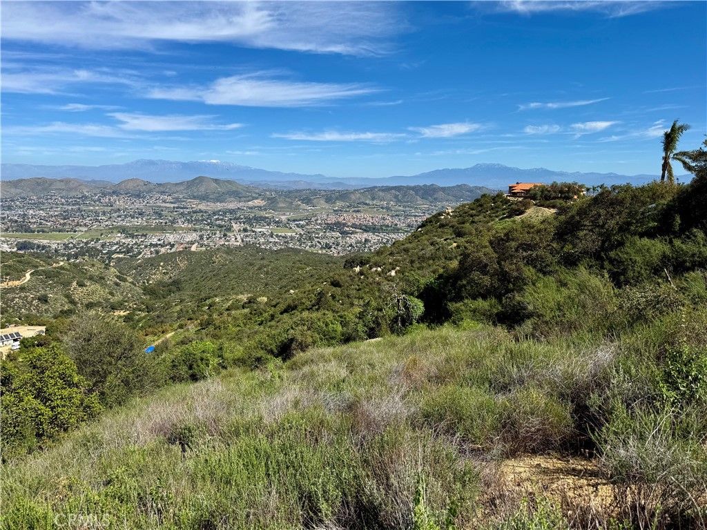 Image 18 of property listing at 37685 El Tigre, Murrieta, CA 92562