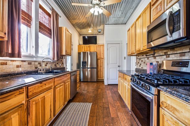 826 W Morton Street, Denison, TX 75020