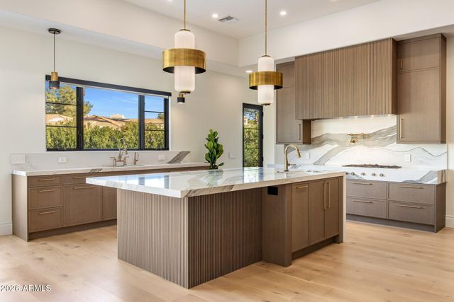 8625 N MORNING GLORY Road, Paradise Valley, AZ 85253