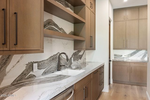 8625 N MORNING GLORY Road, Paradise Valley, AZ 85253