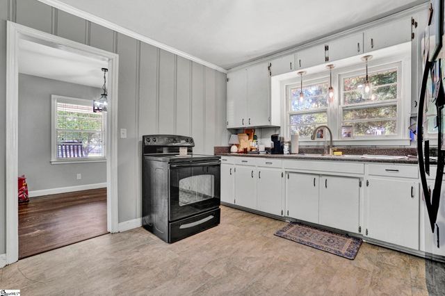 107 Forest Drive, Laurens, SC 29360