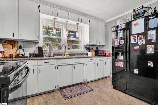 107 Forest Drive, Laurens, SC 29360