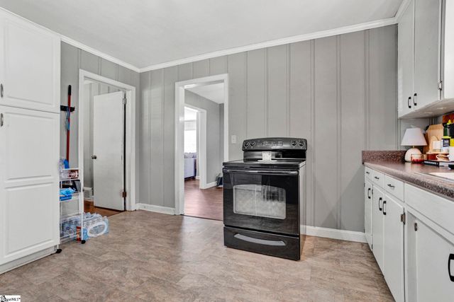 107 Forest Drive, Laurens, SC 29360