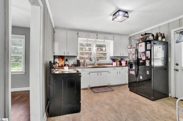 107 Forest Drive, Laurens, SC 29360