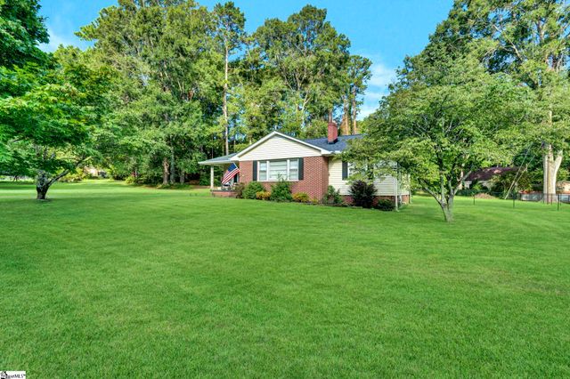 107 Forest Drive, Laurens, SC 29360