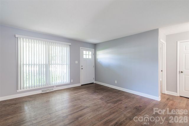 3331 Erskine Drive, Charlotte, NC 28205