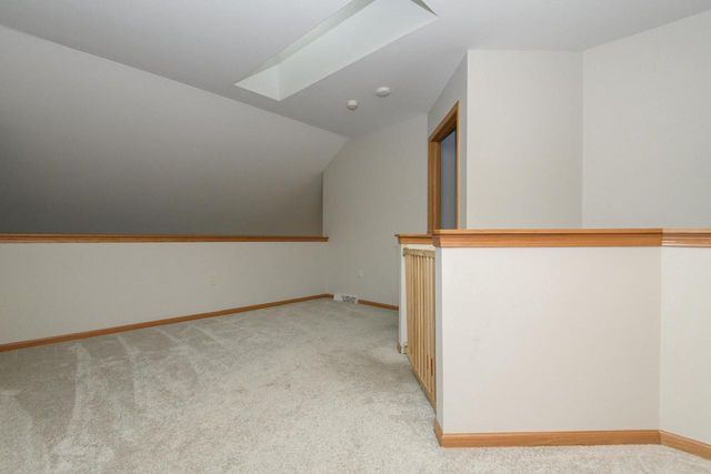 1887 Wayside DRIVE, Hartford, WI 53027