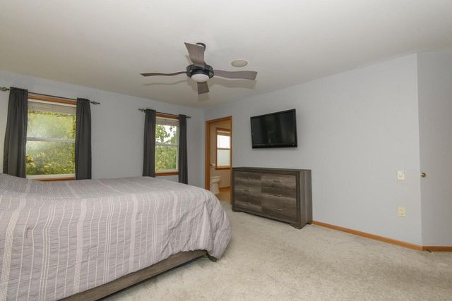 1887 Wayside DRIVE, Hartford, WI 53027