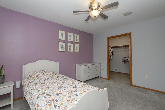 1887 Wayside DRIVE, Hartford, WI 53027