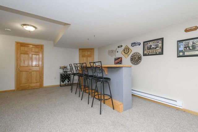 1887 Wayside DRIVE, Hartford, WI 53027