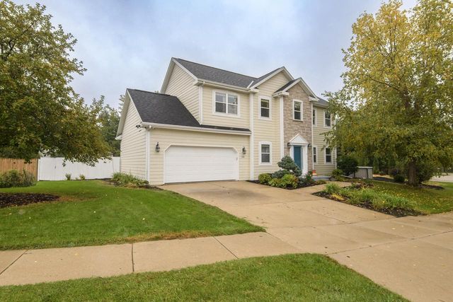 1887 Wayside DRIVE, Hartford, WI 53027